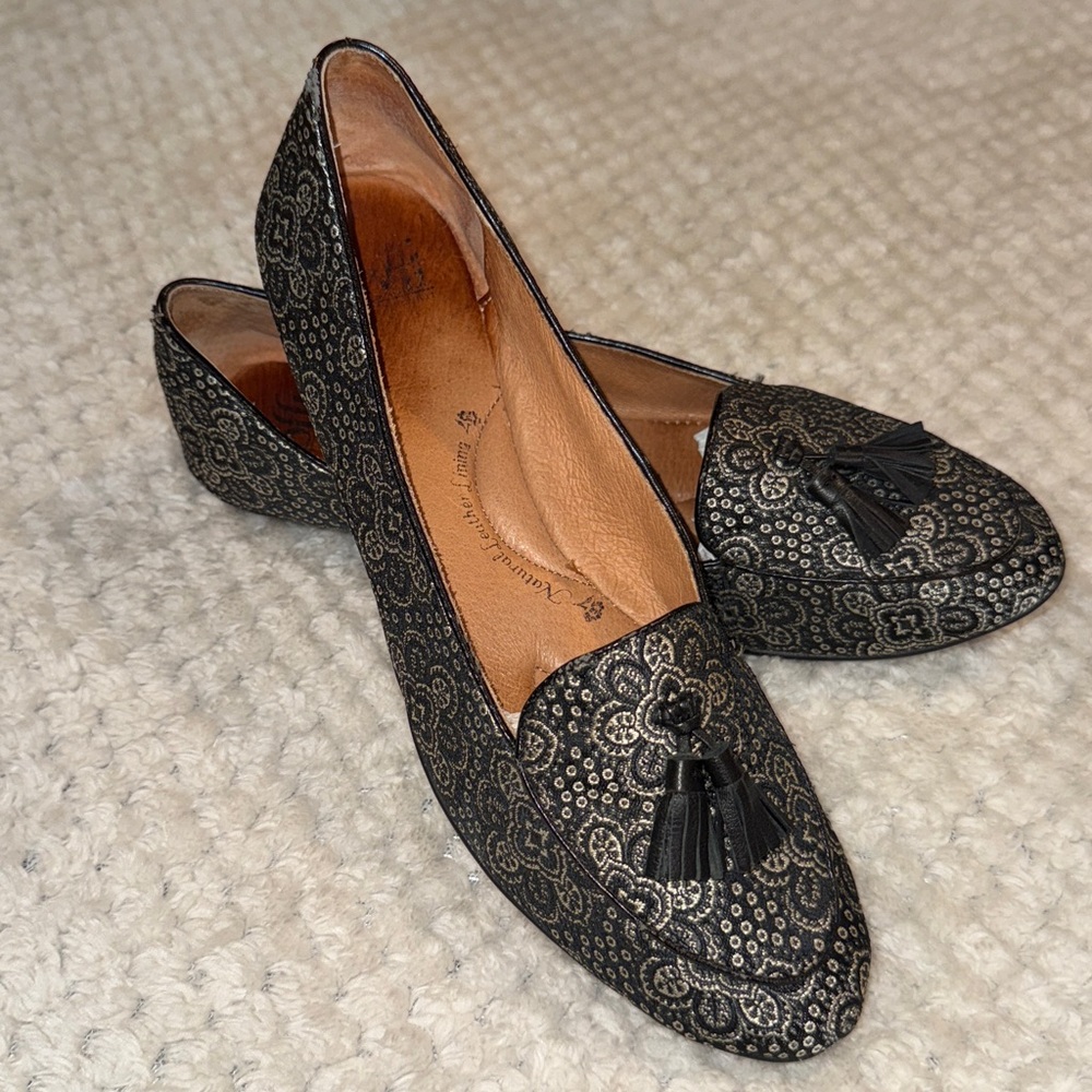 SOFFT print tassel black/white leather flats, size 9m